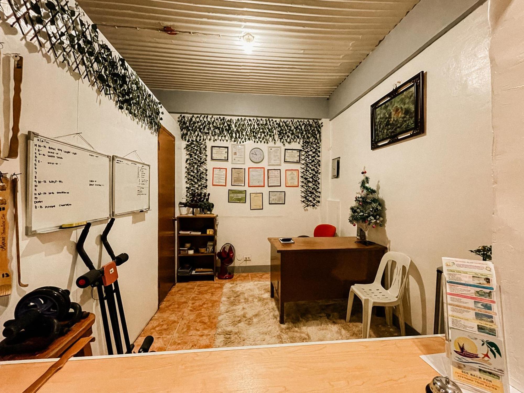 Mario'S Travellers Inn Корон Екстер'єр фото
