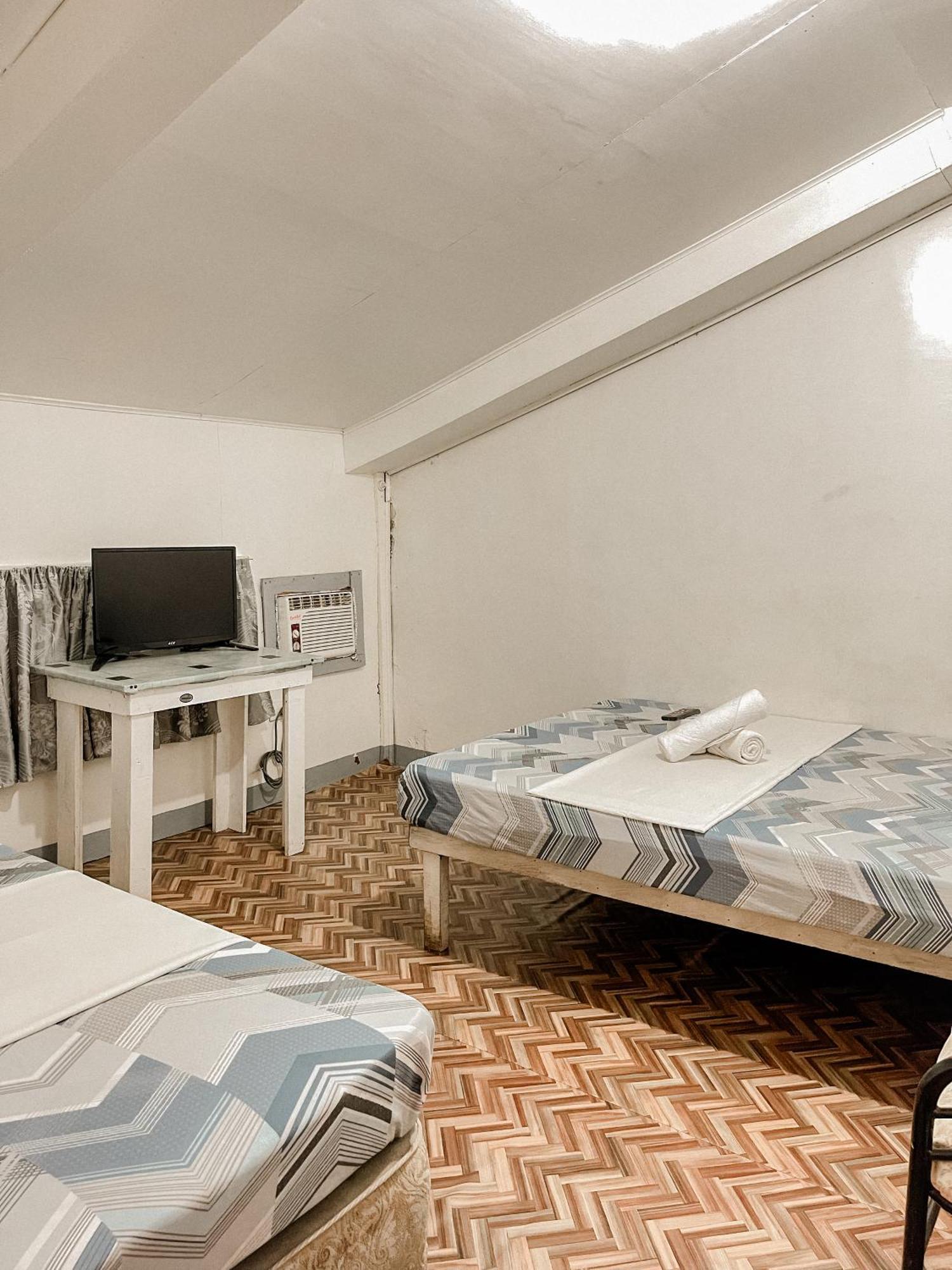 Mario'S Travellers Inn Корон Екстер'єр фото
